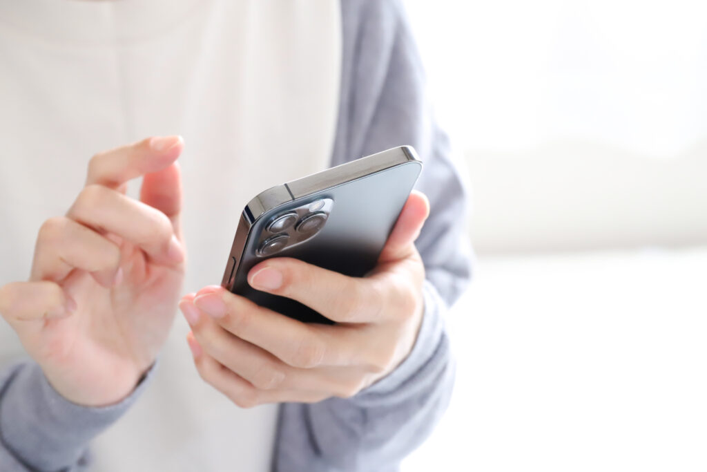 スマホから手軽にハウスクリーニングサービスを依頼